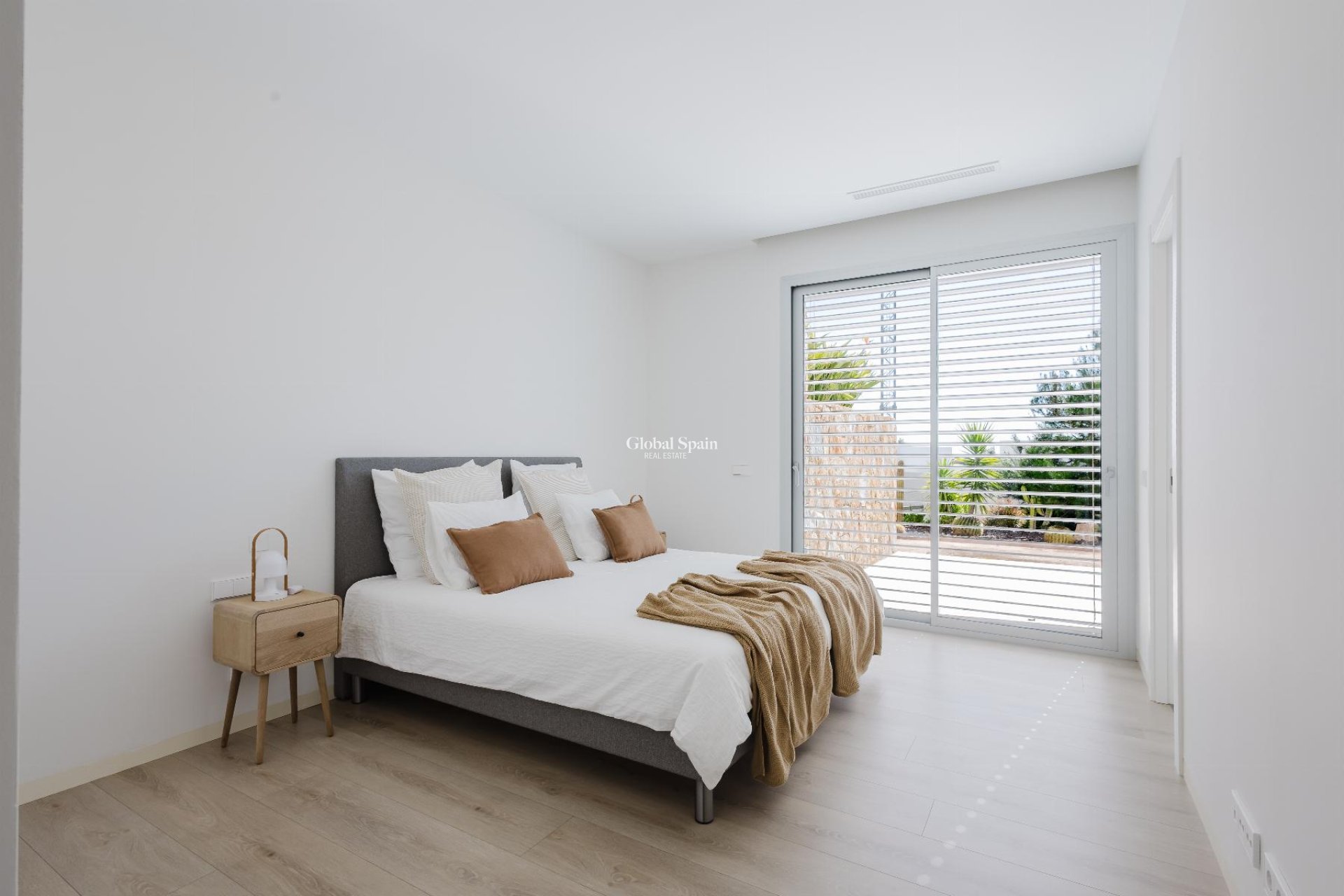 Odsprzedaż - WILLA  -
ORIHUELA COSTA - 