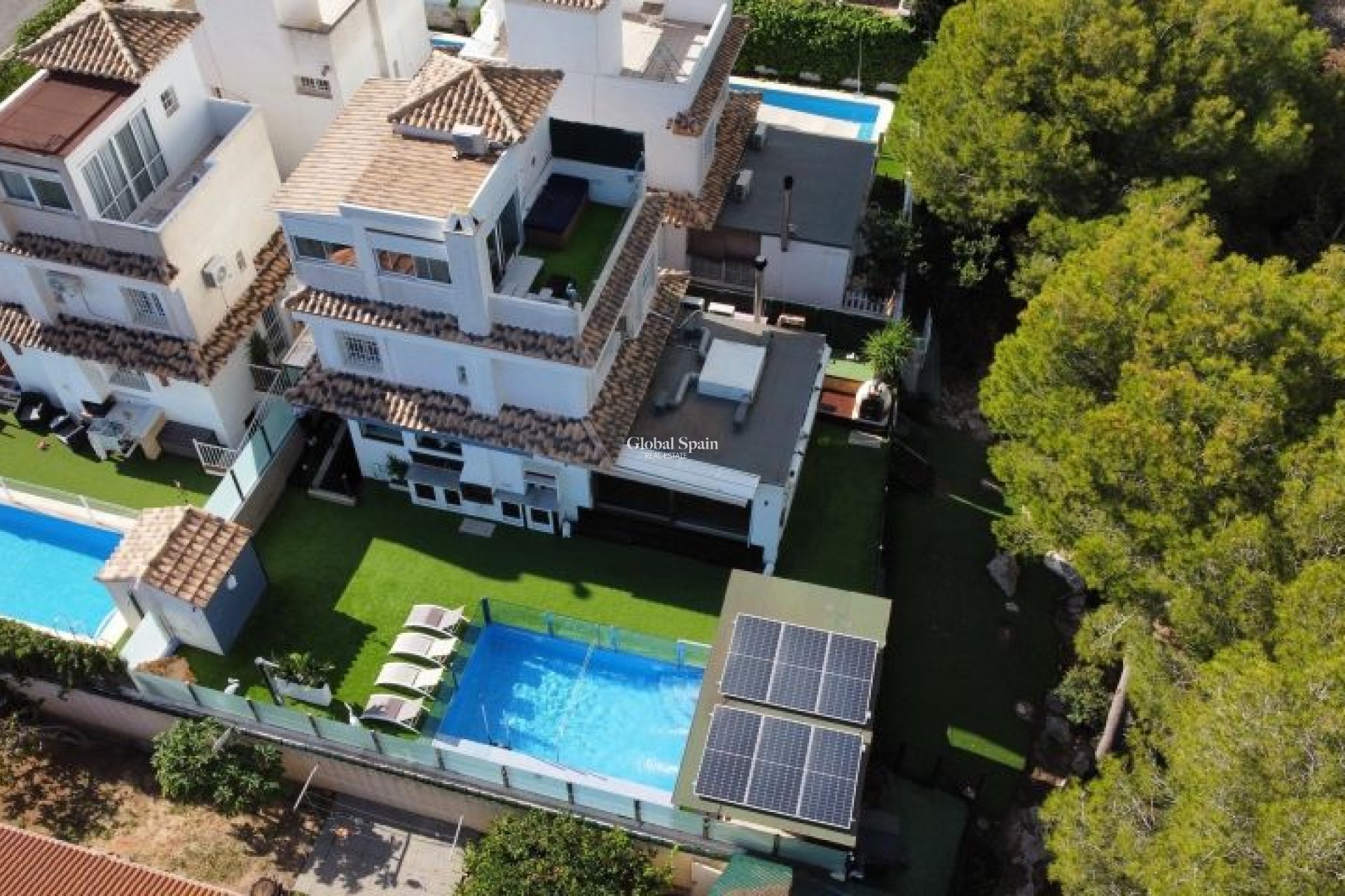 Odsprzedaż - WILLA  -
ORIHUELA COSTA - 