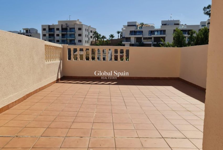 Odsprzedaż - WILLA  -
ORIHUELA COSTA - 