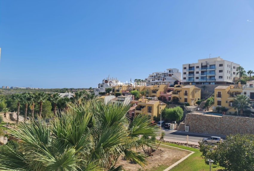 Odsprzedaż - WILLA  -
ORIHUELA COSTA - 