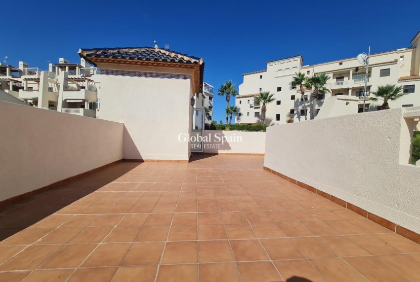 Odsprzedaż - WILLA  -
ORIHUELA COSTA - 