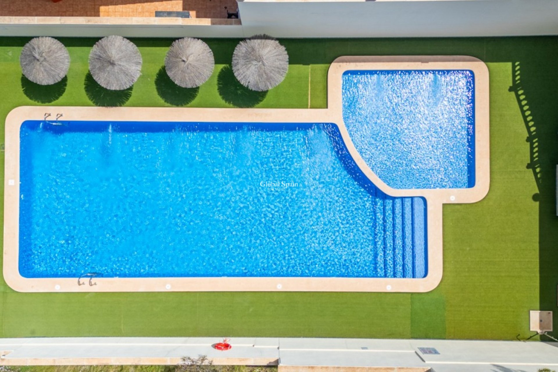 Odsprzedaż - WILLA  -
ORIHUELA COSTA - 