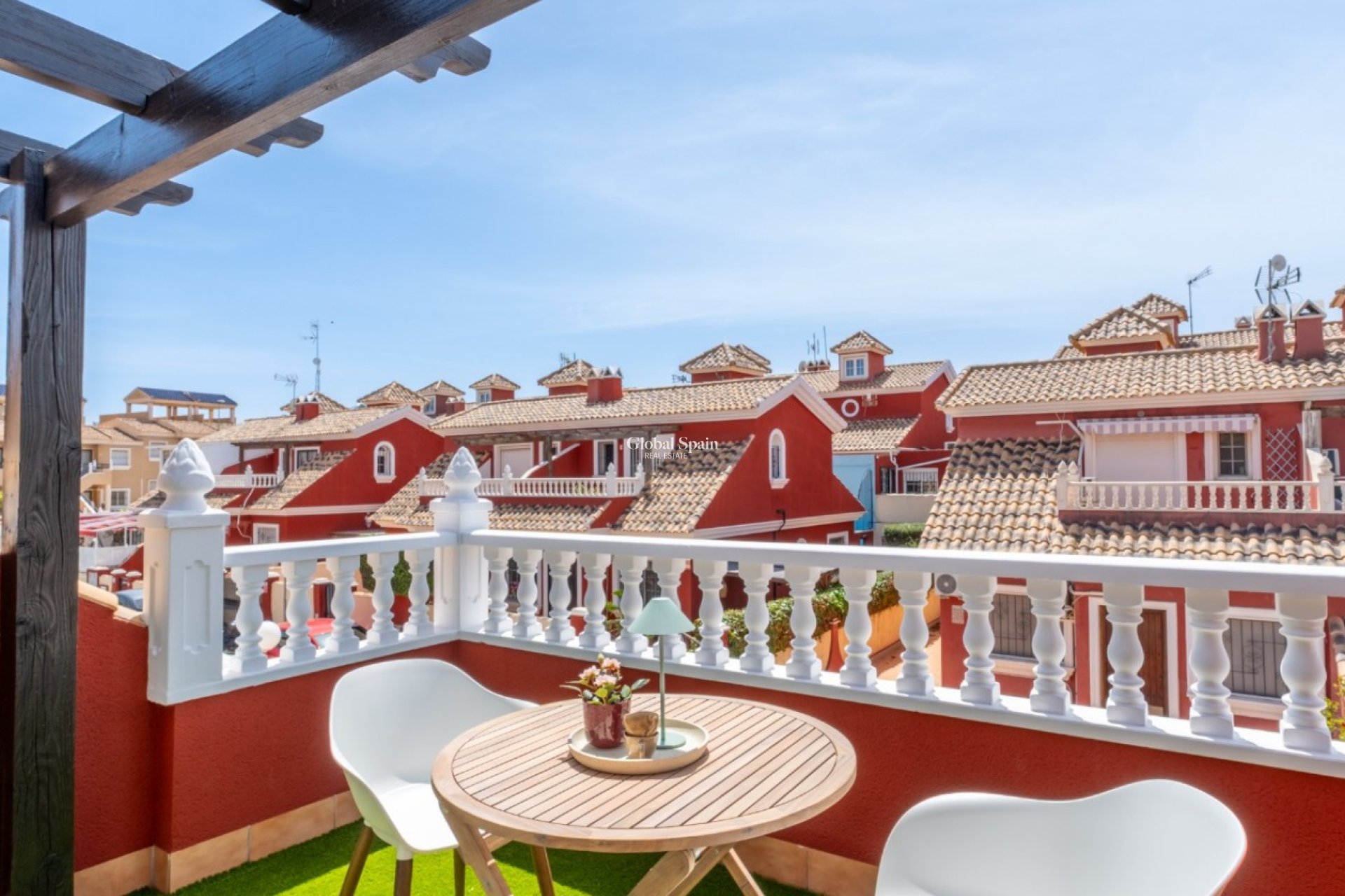 Odsprzedaż - WILLA  -
ORIHUELA COSTA - 