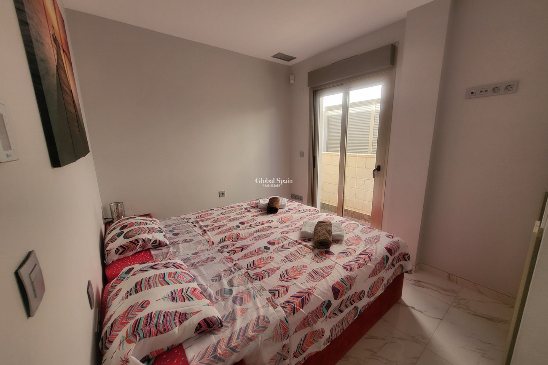 Odsprzedaż - WILLA  -
ORIHUELA COSTA - 