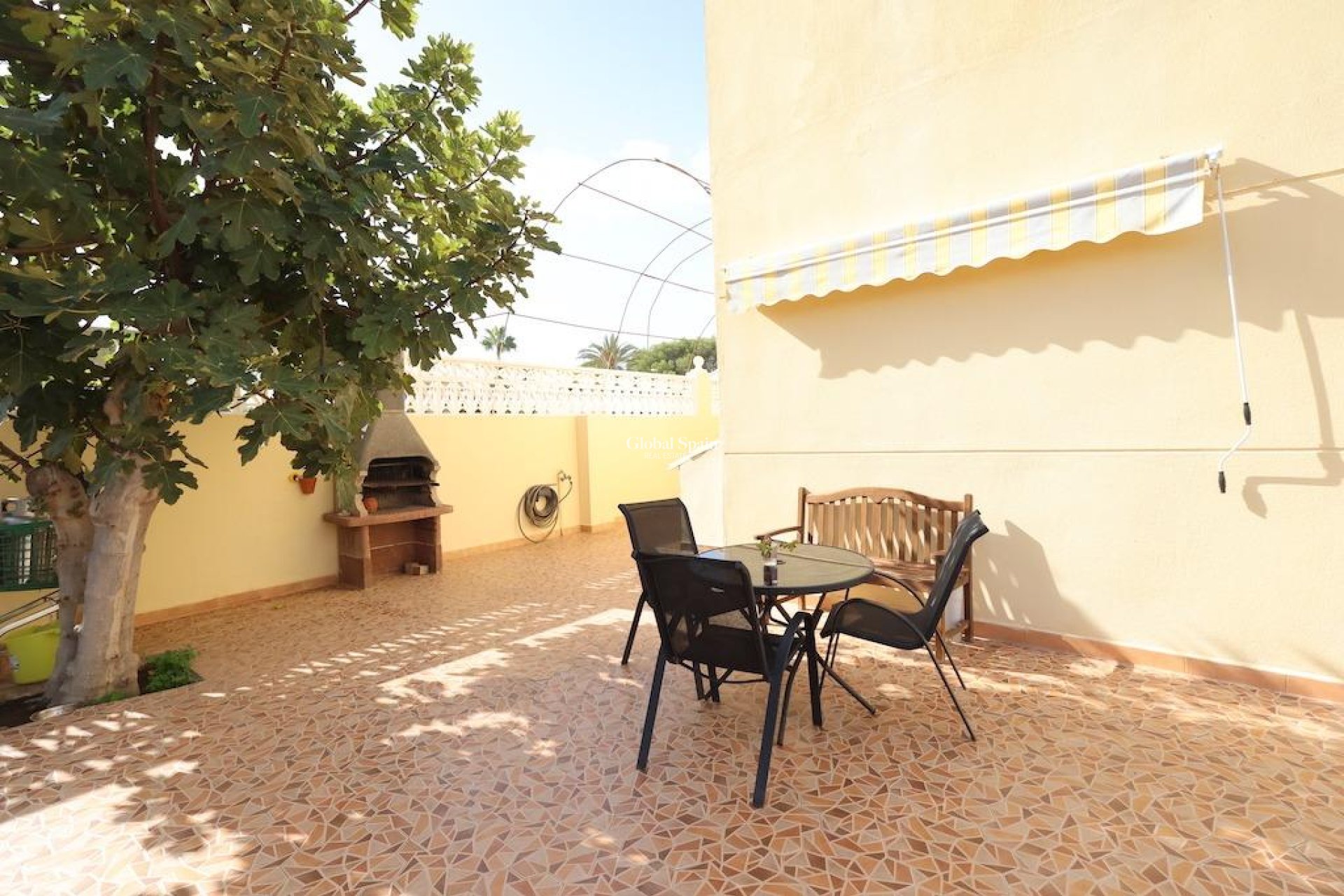 Odsprzedaż - WILLA  -
ORIHUELA COSTA - 