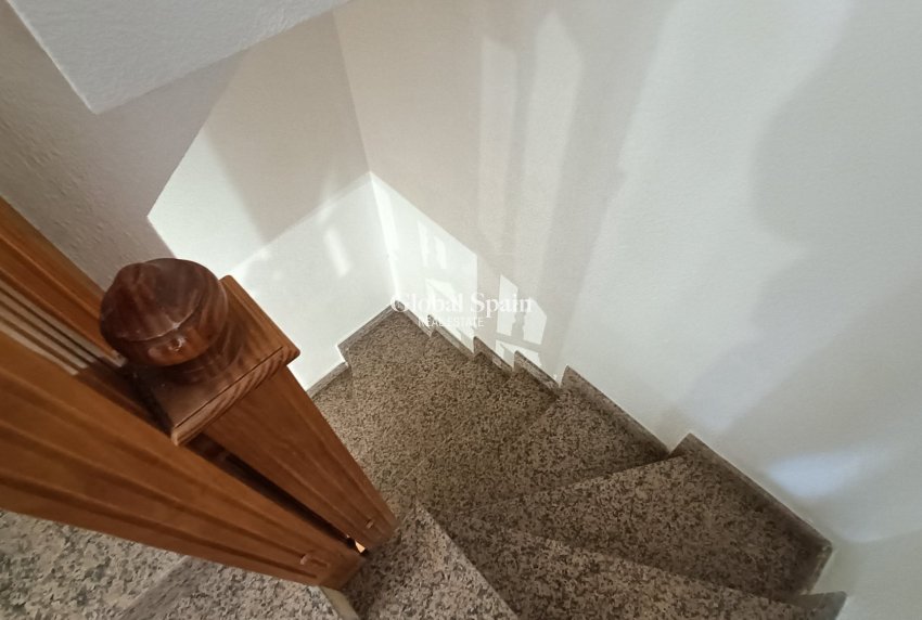 Odsprzedaż - WILLA  -
ORIHUELA COSTA - 