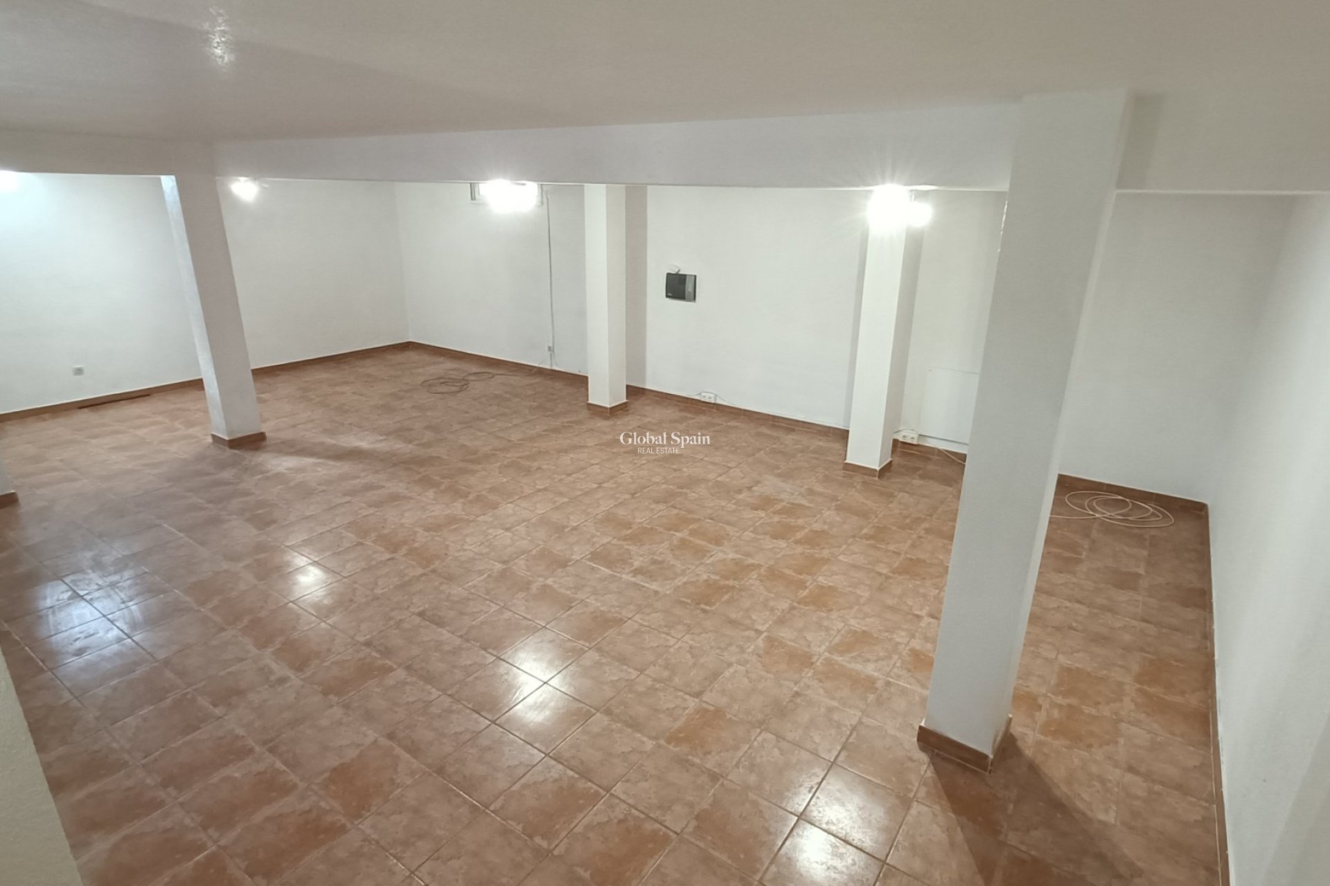 Odsprzedaż - WILLA  -
ORIHUELA COSTA - 