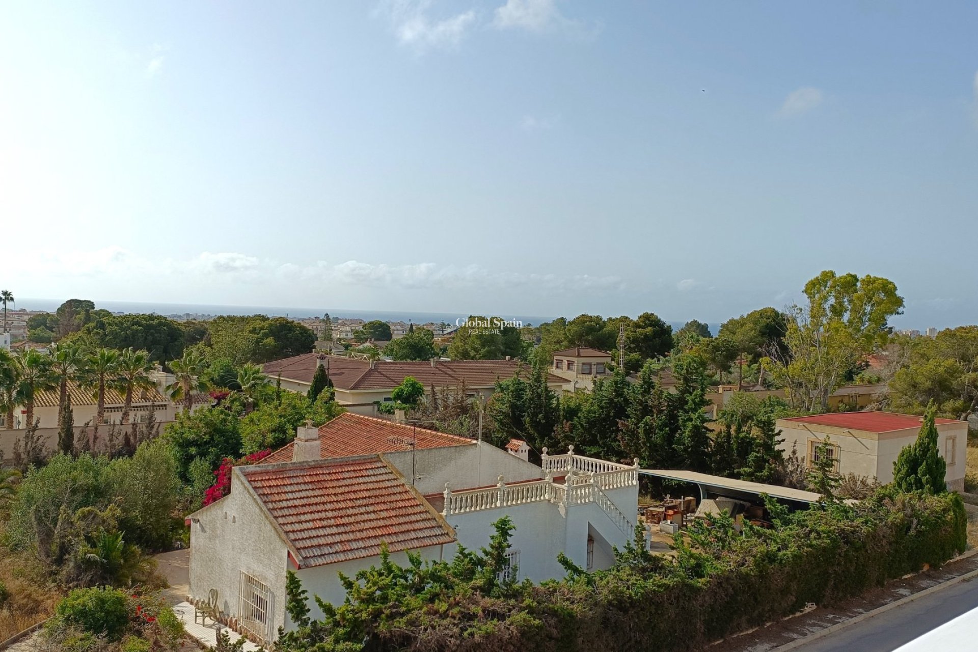 Odsprzedaż - WILLA  -
ORIHUELA COSTA - 