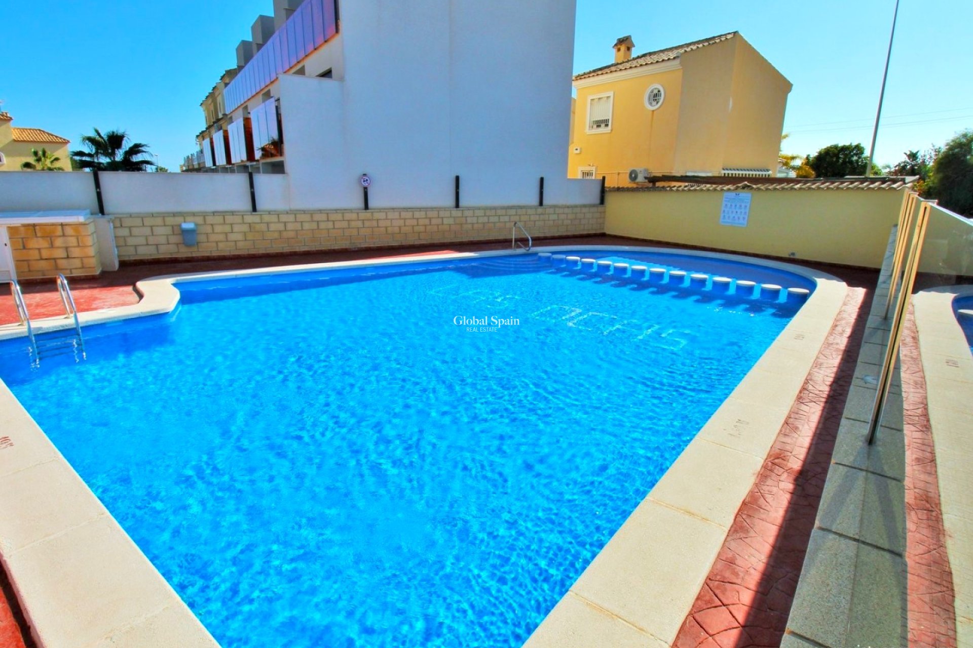 Odsprzedaż - WILLA  -
ORIHUELA COSTA - 