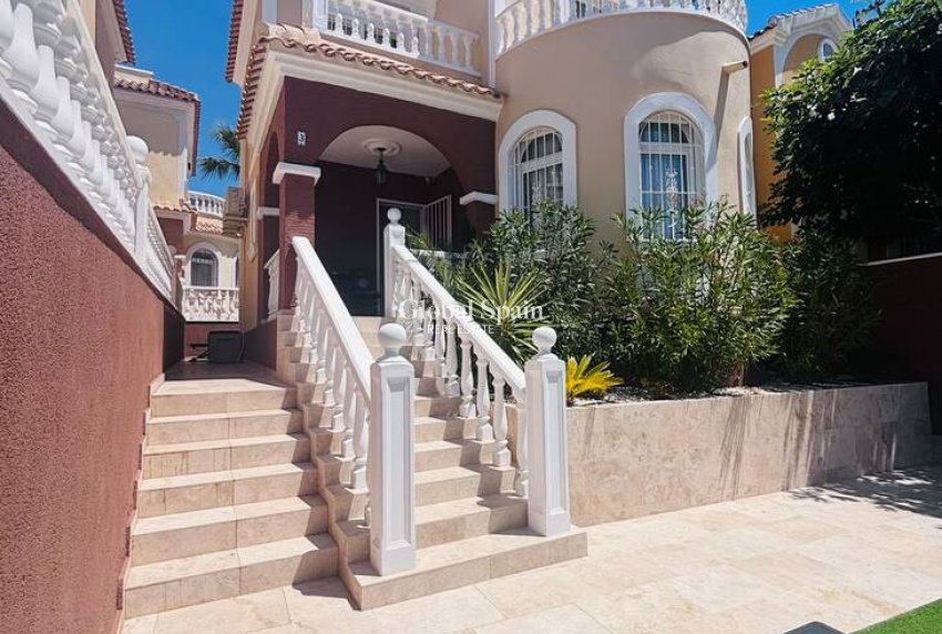 Odsprzedaż - WILLA  -
ORIHUELA COSTA - 