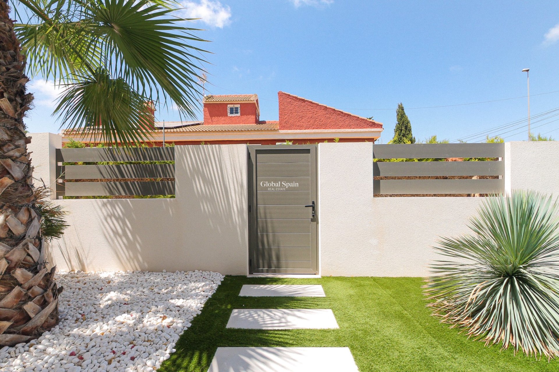 Odsprzedaż - WILLA  -
ORIHUELA COSTA - 