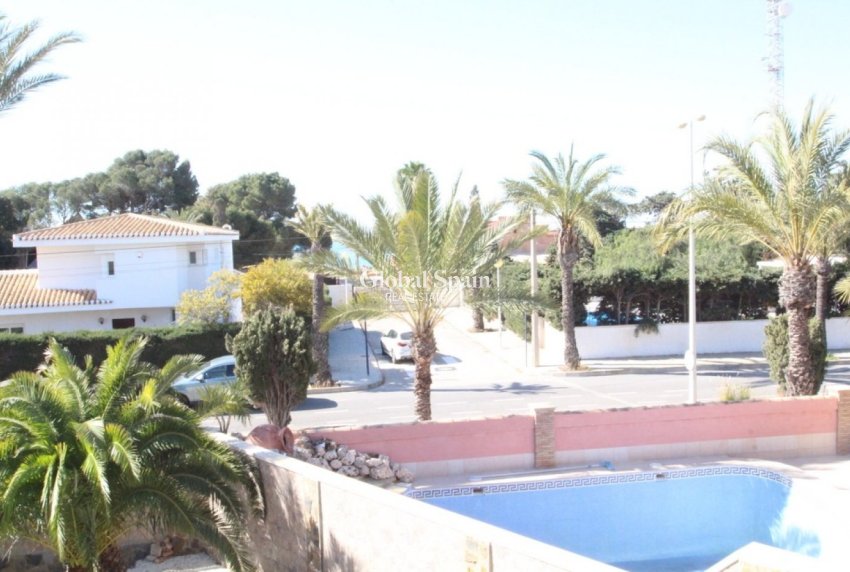 Odsprzedaż - WILLA  -
ORIHUELA COSTA - 
