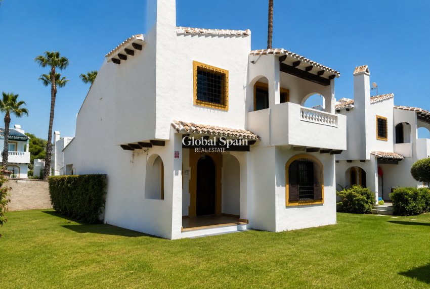 Odsprzedaż - WILLA  -
ORIHUELA COSTA - 