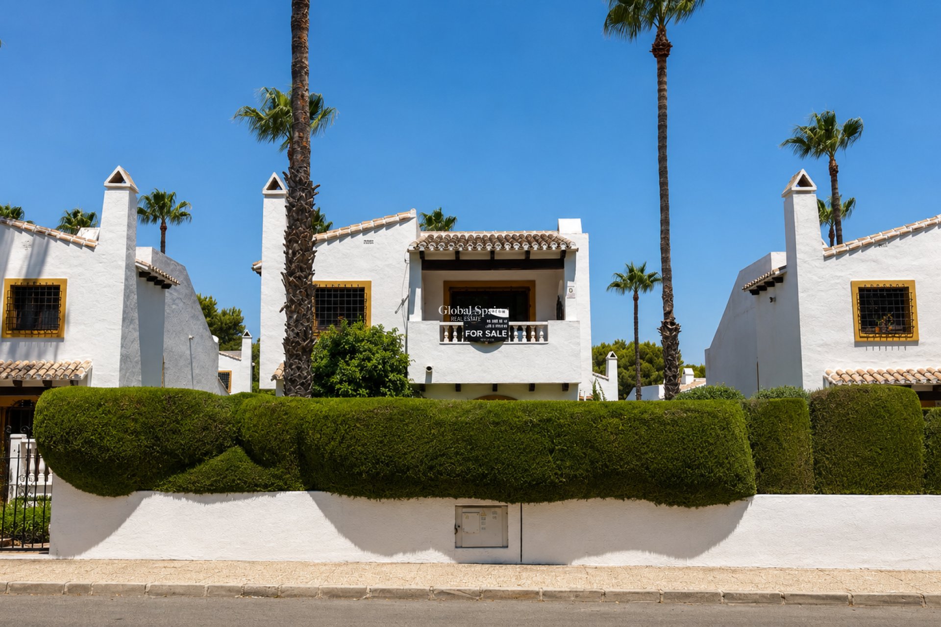 Odsprzedaż - WILLA  -
ORIHUELA COSTA - 