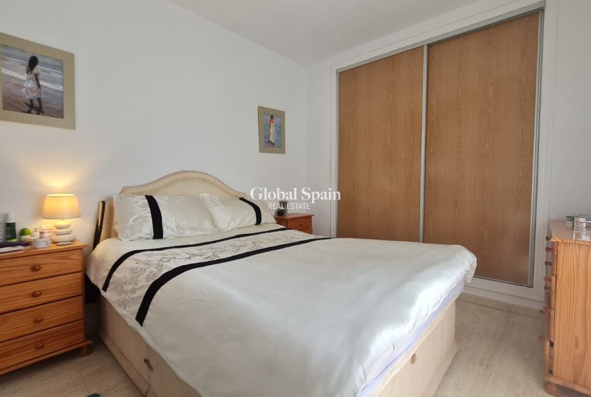 Odsprzedaż - WILLA  -
ORIHUELA COSTA - 