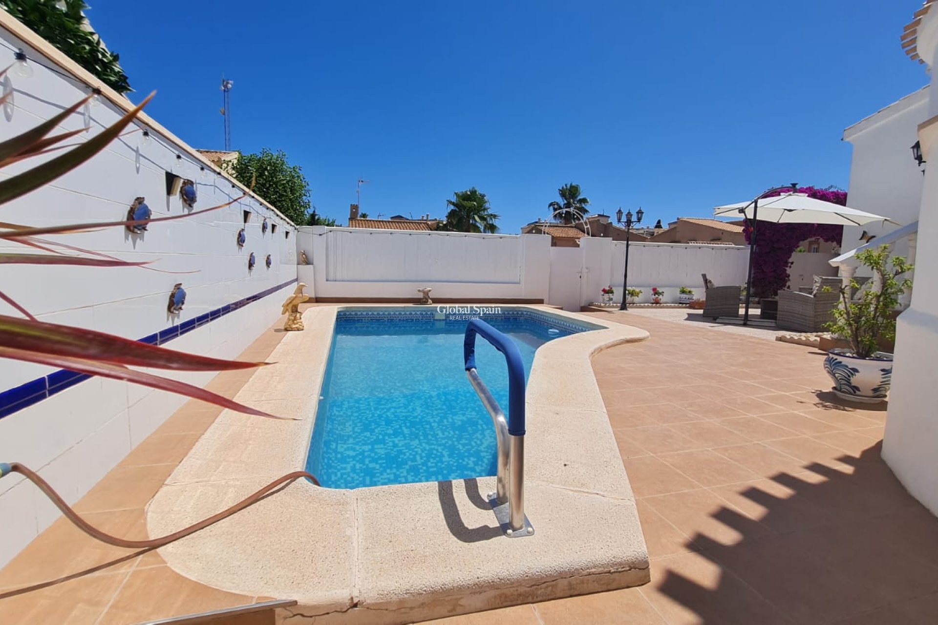 Odsprzedaż - WILLA  -
ORIHUELA COSTA - 