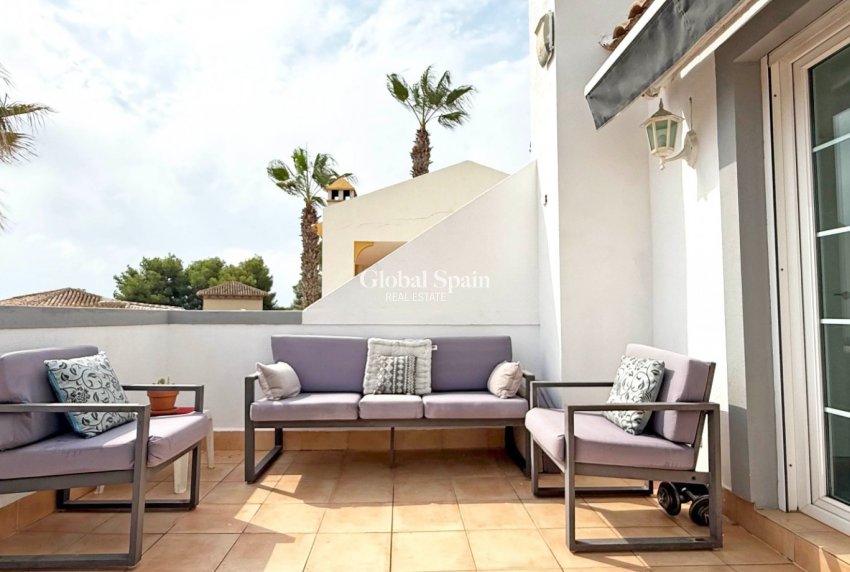 Odsprzedaż - WILLA  -
ORIHUELA COSTA - 
