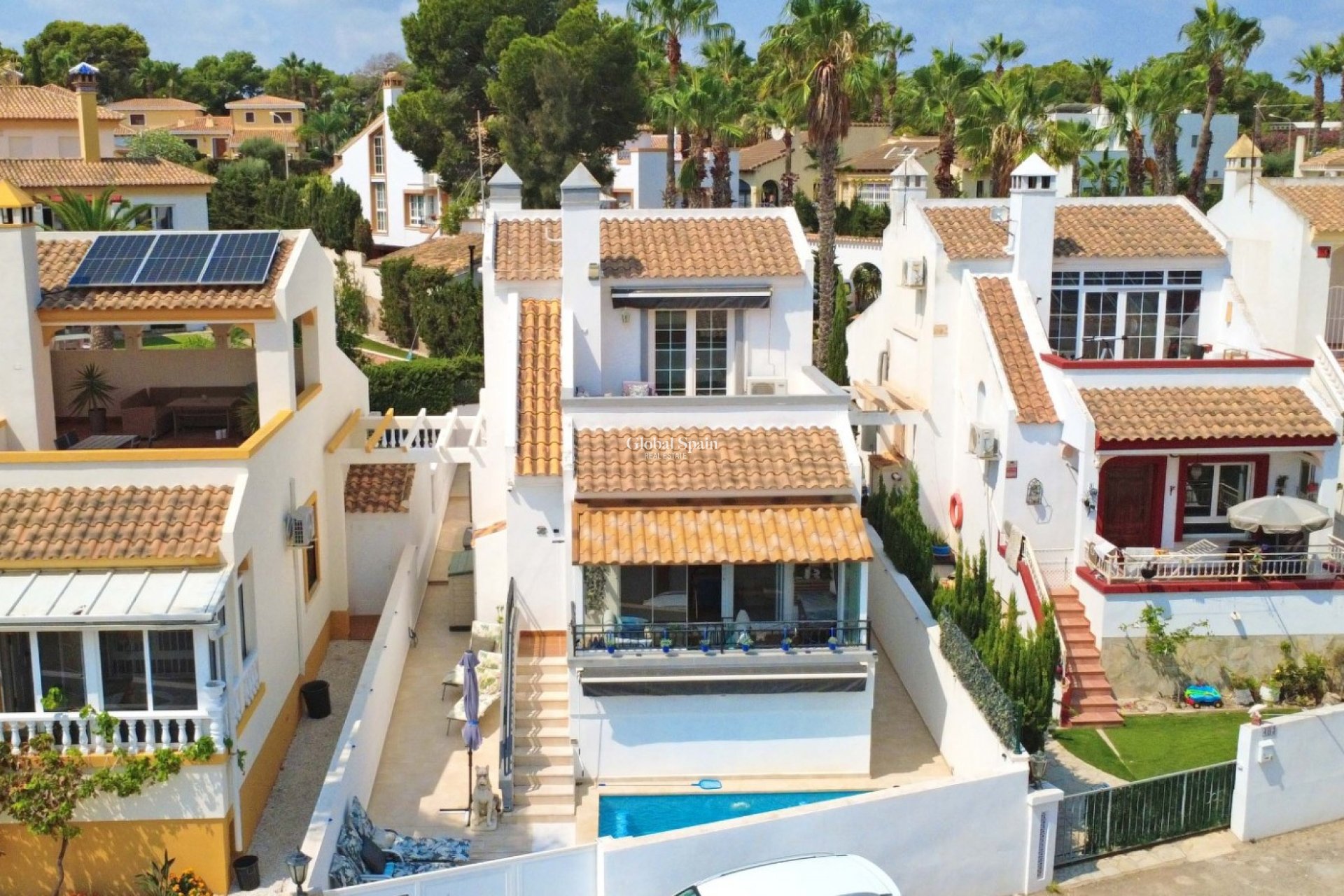 Odsprzedaż - WILLA  -
ORIHUELA COSTA - 