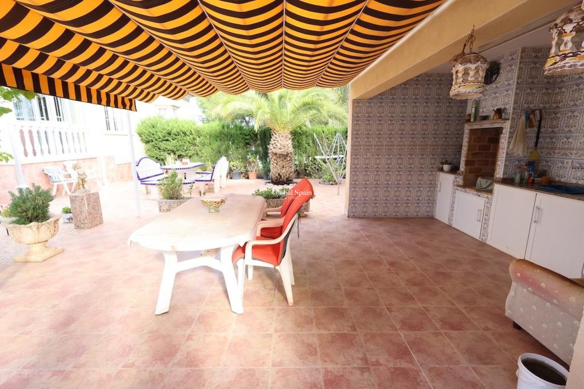 Odsprzedaż - WILLA  -
ORIHUELA COSTA - 