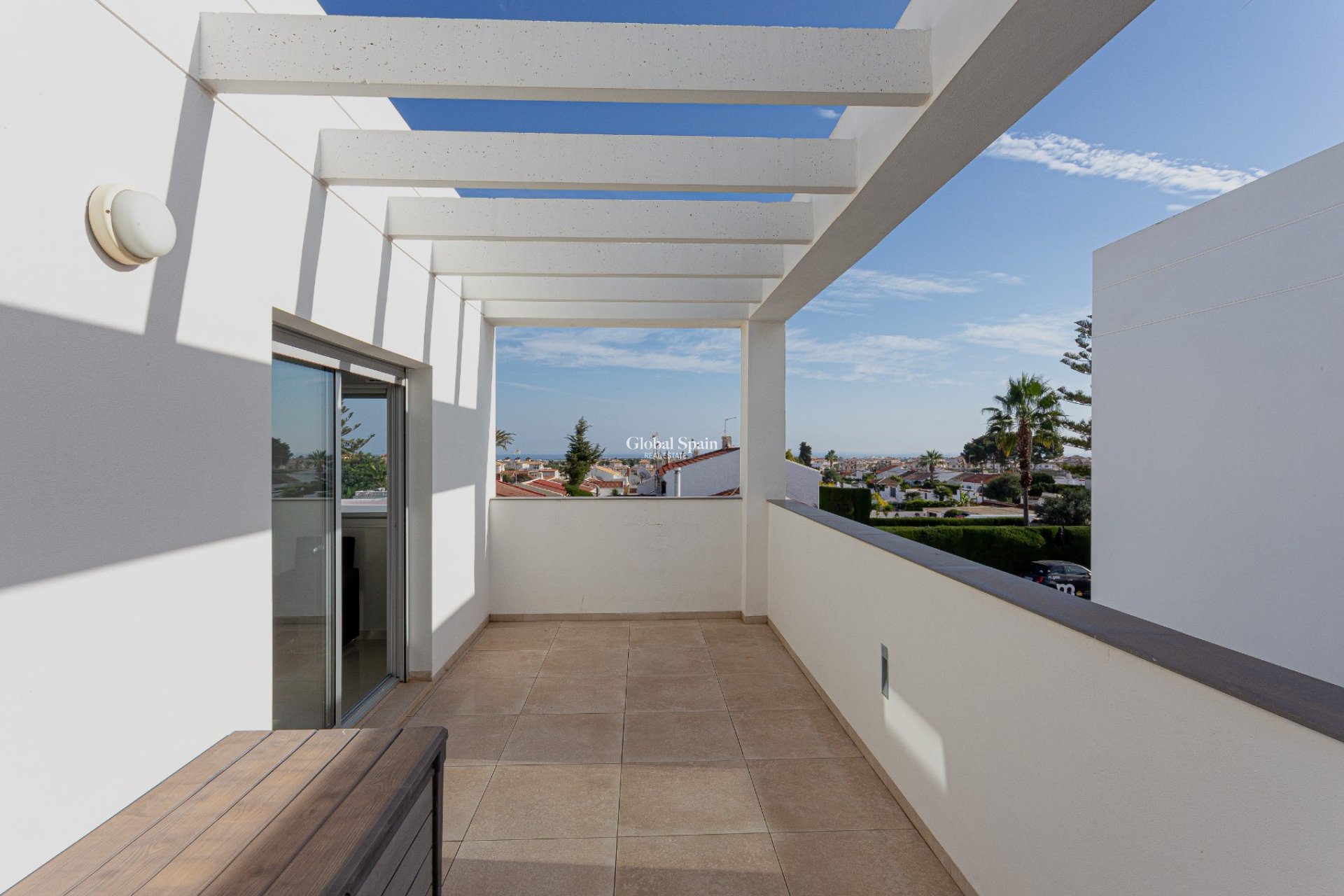 Odsprzedaż - WILLA  -
ORIHUELA COSTA - 