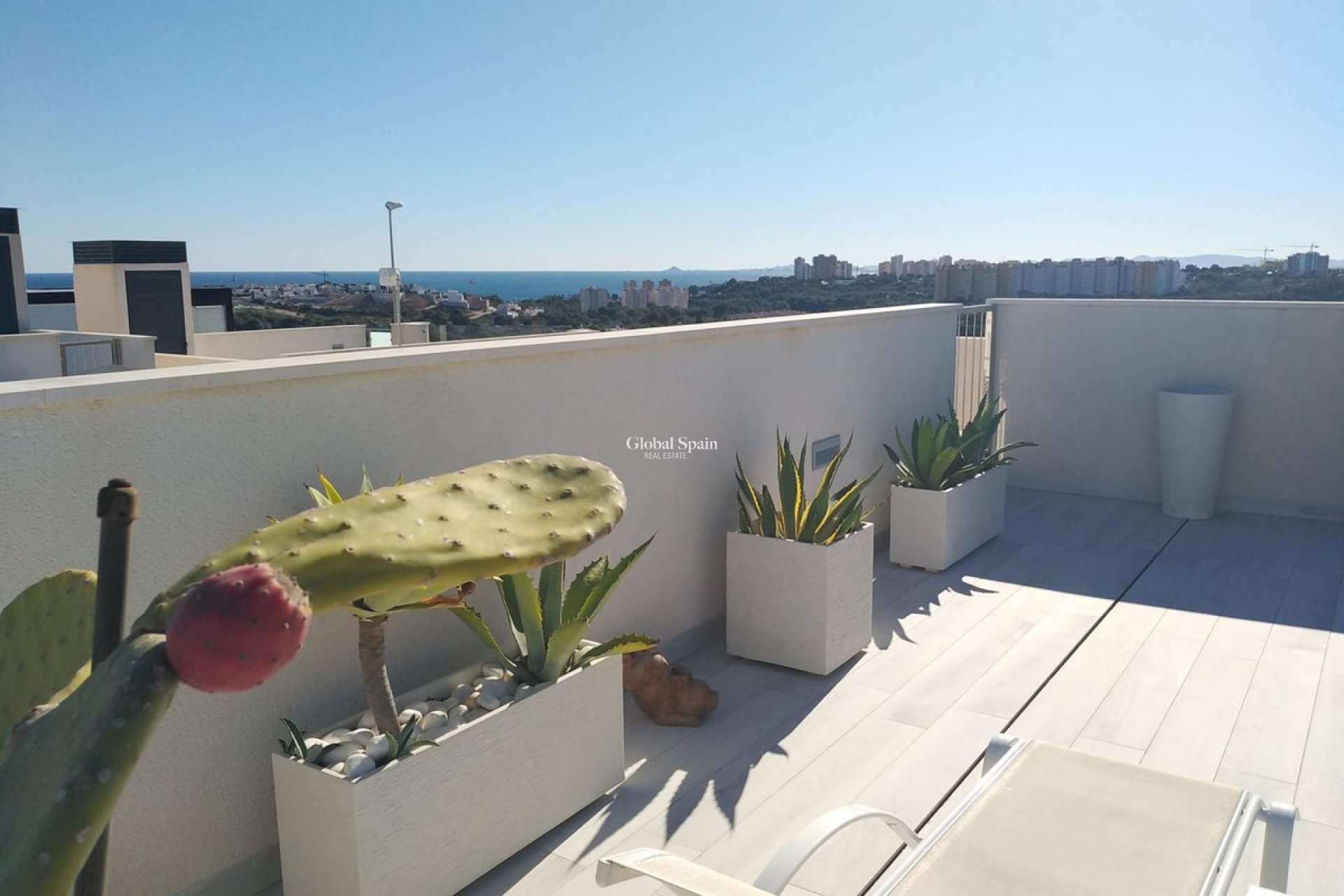 Odsprzedaż - WILLA  -
ORIHUELA COSTA - 