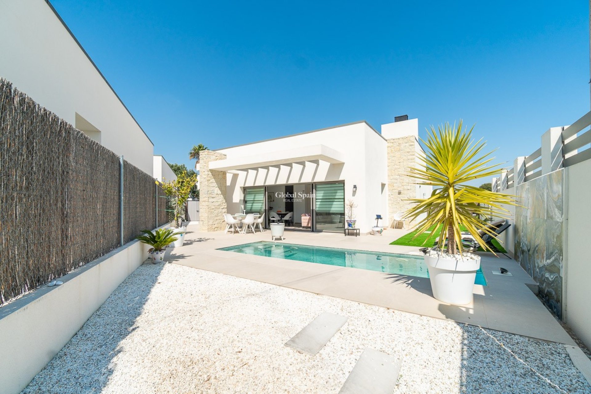 Odsprzedaż - WILLA  -
ORIHUELA COSTA - 