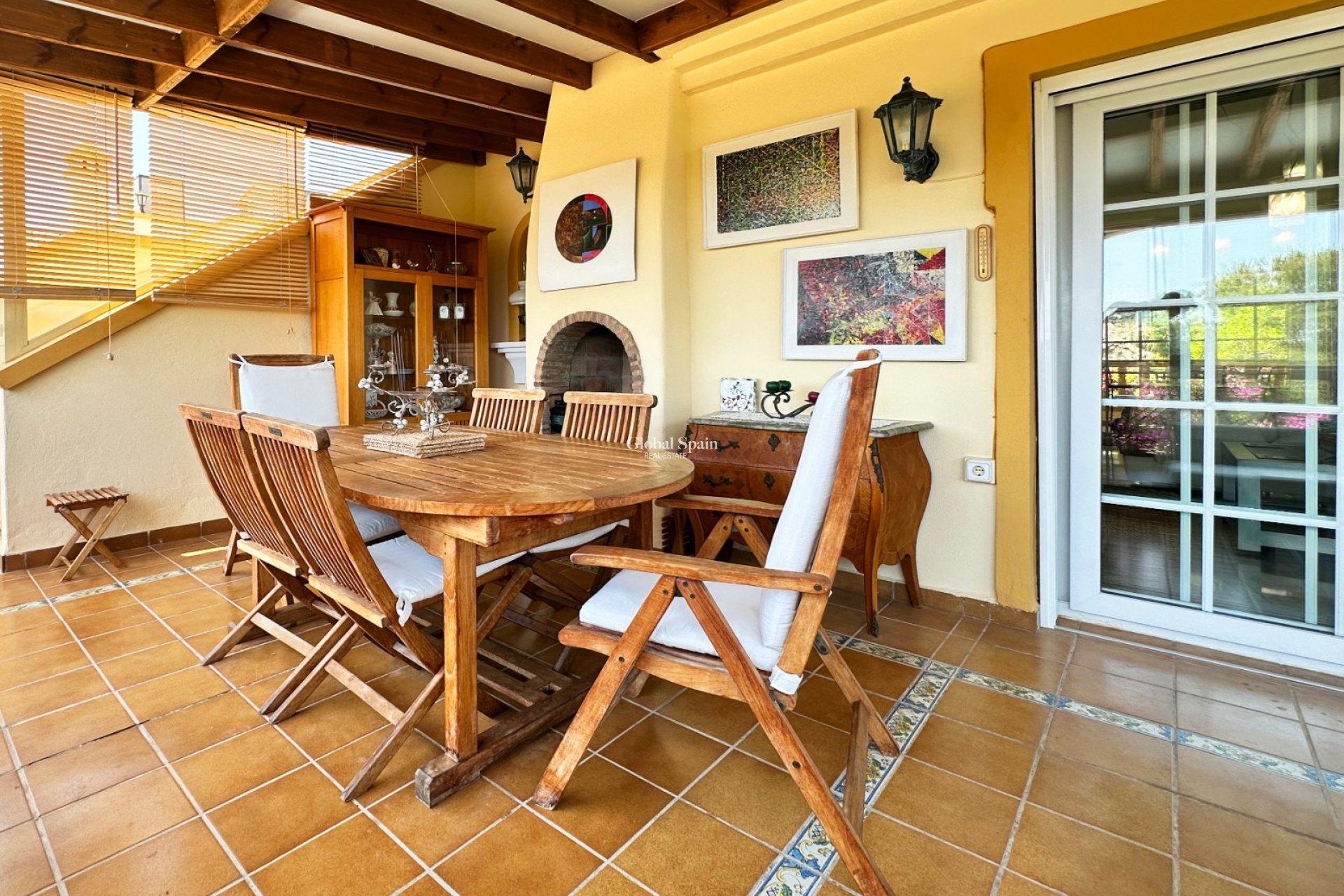 Odsprzedaż - WILLA  -
ORIHUELA COSTA - 