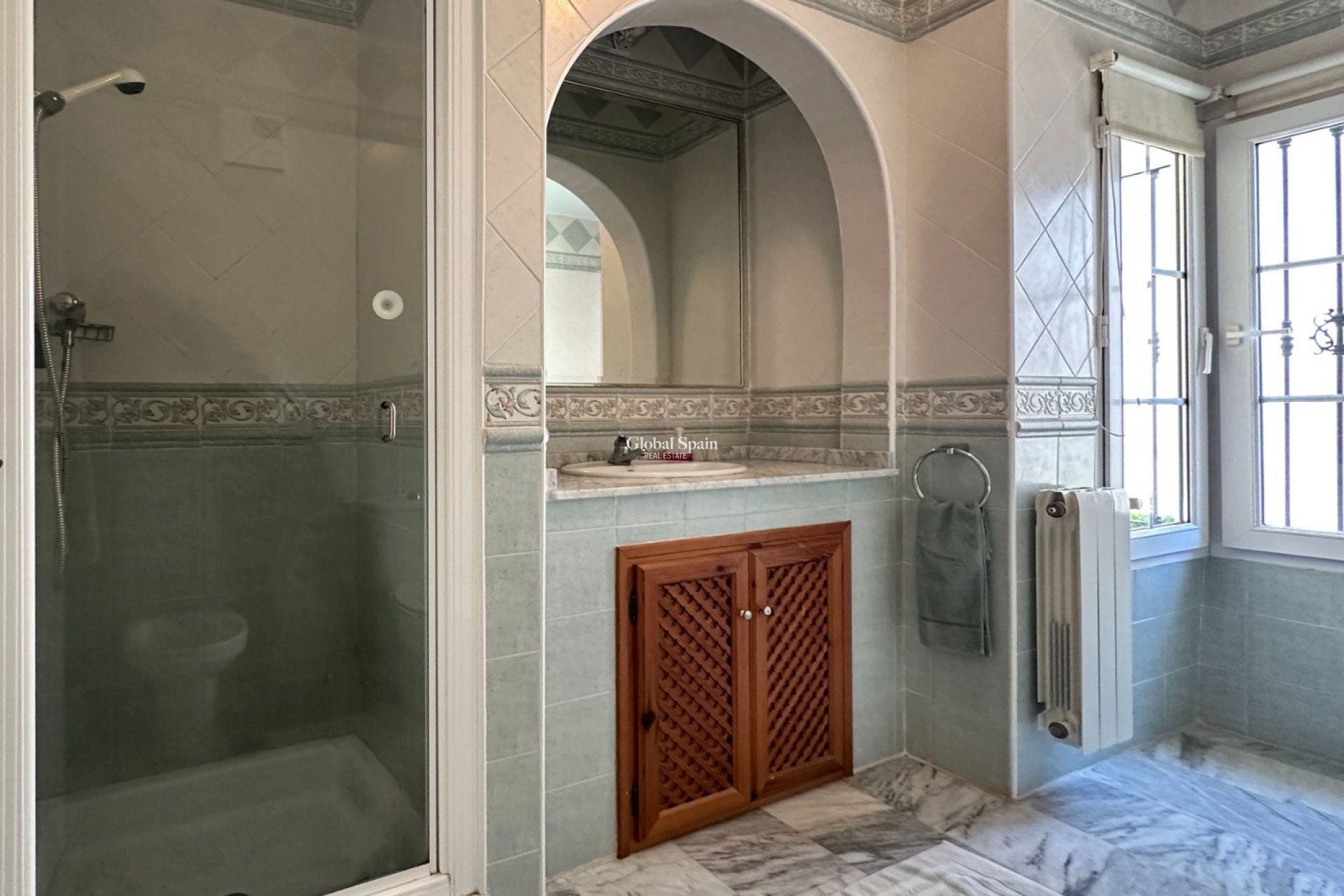 Odsprzedaż - WILLA  -
ORIHUELA COSTA - 