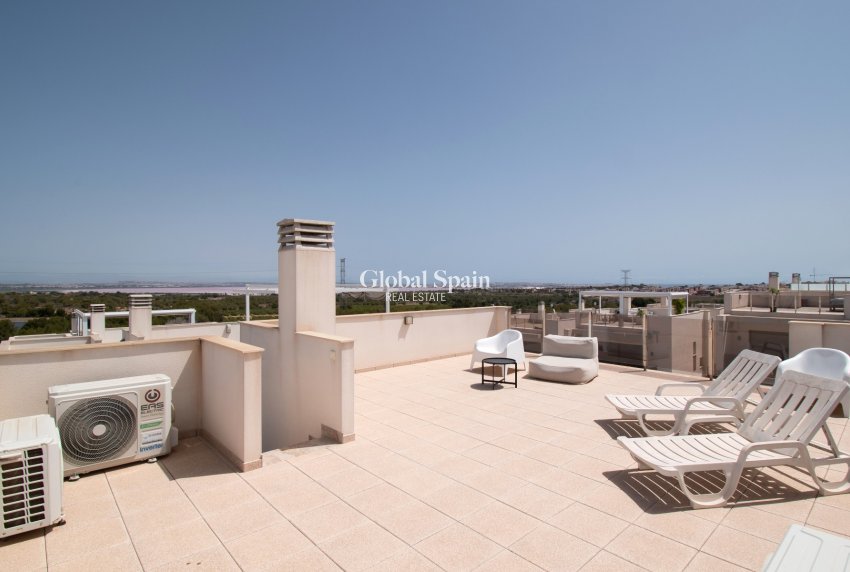 Odsprzedaż - WILLA  -
ORIHUELA COSTA - 