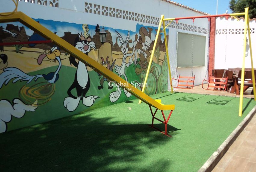 Odsprzedaż - Willa -
ORIHUELA COSTA - 