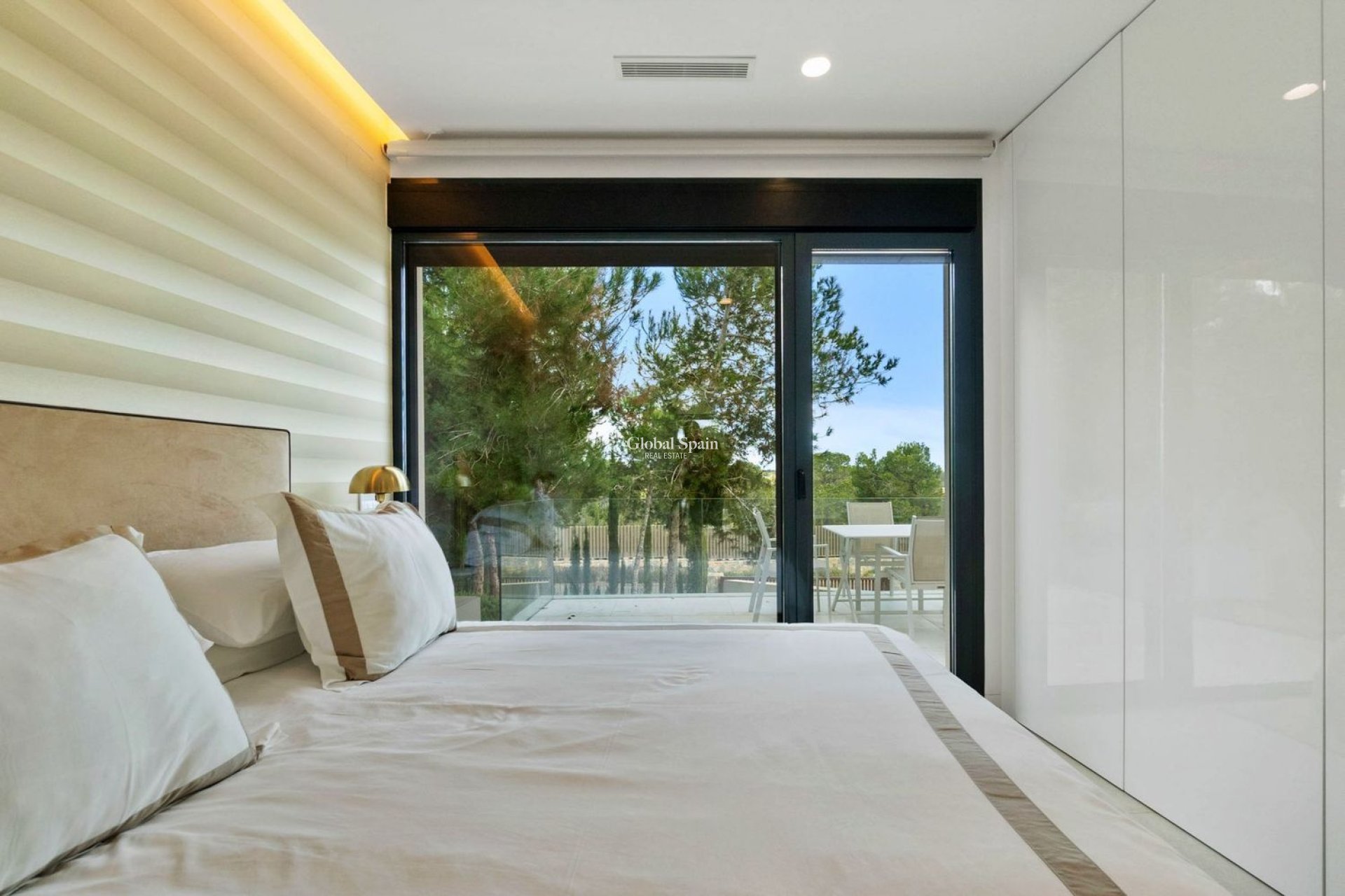 Odsprzedaż - WILLA  -
ORIHUELA - LAS COLINAS GOLF RESORT