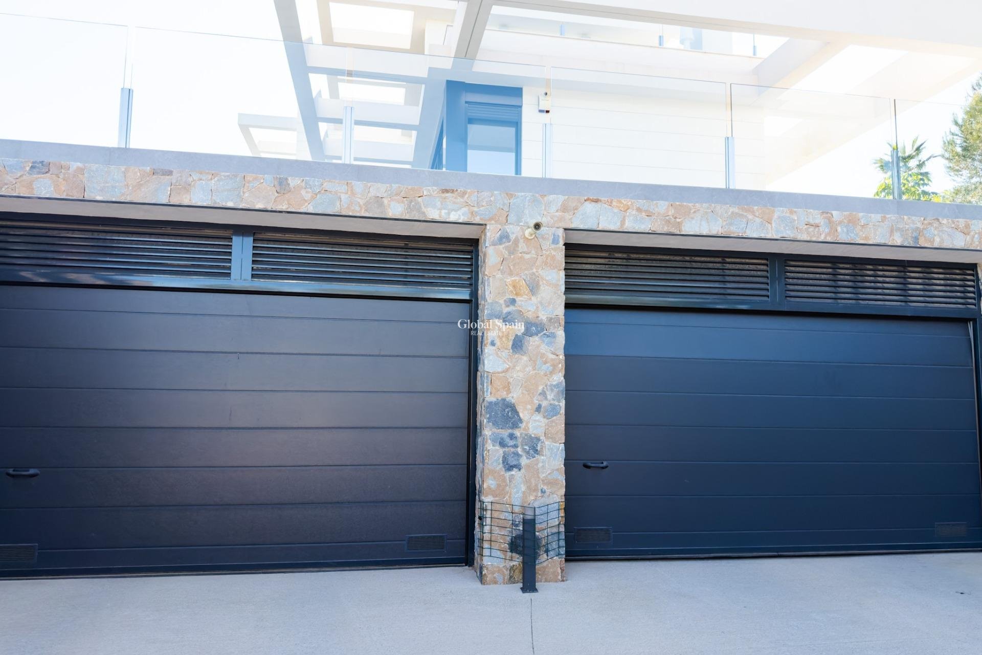 Odsprzedaż - WILLA  -
ORIHUELA - LAS COLINAS GOLF RESORT