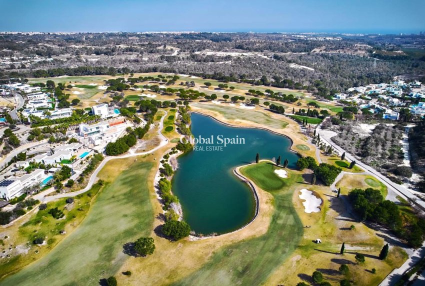 Odsprzedaż - WILLA  -
ORIHUELA - LAS COLINAS GOLF RESORT