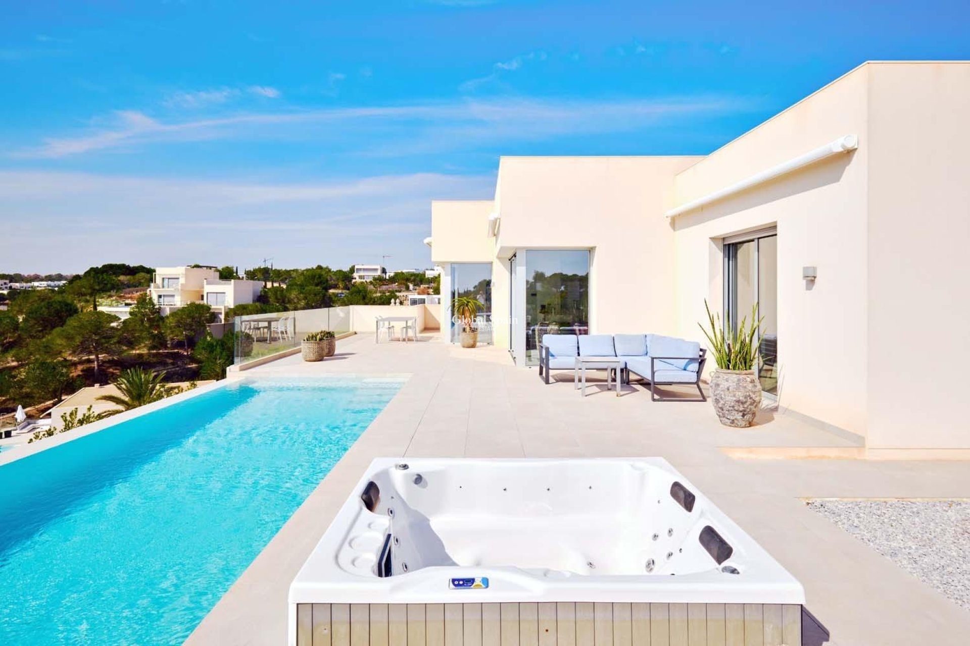 Odsprzedaż - WILLA  -
ORIHUELA - LAS COLINAS GOLF RESORT