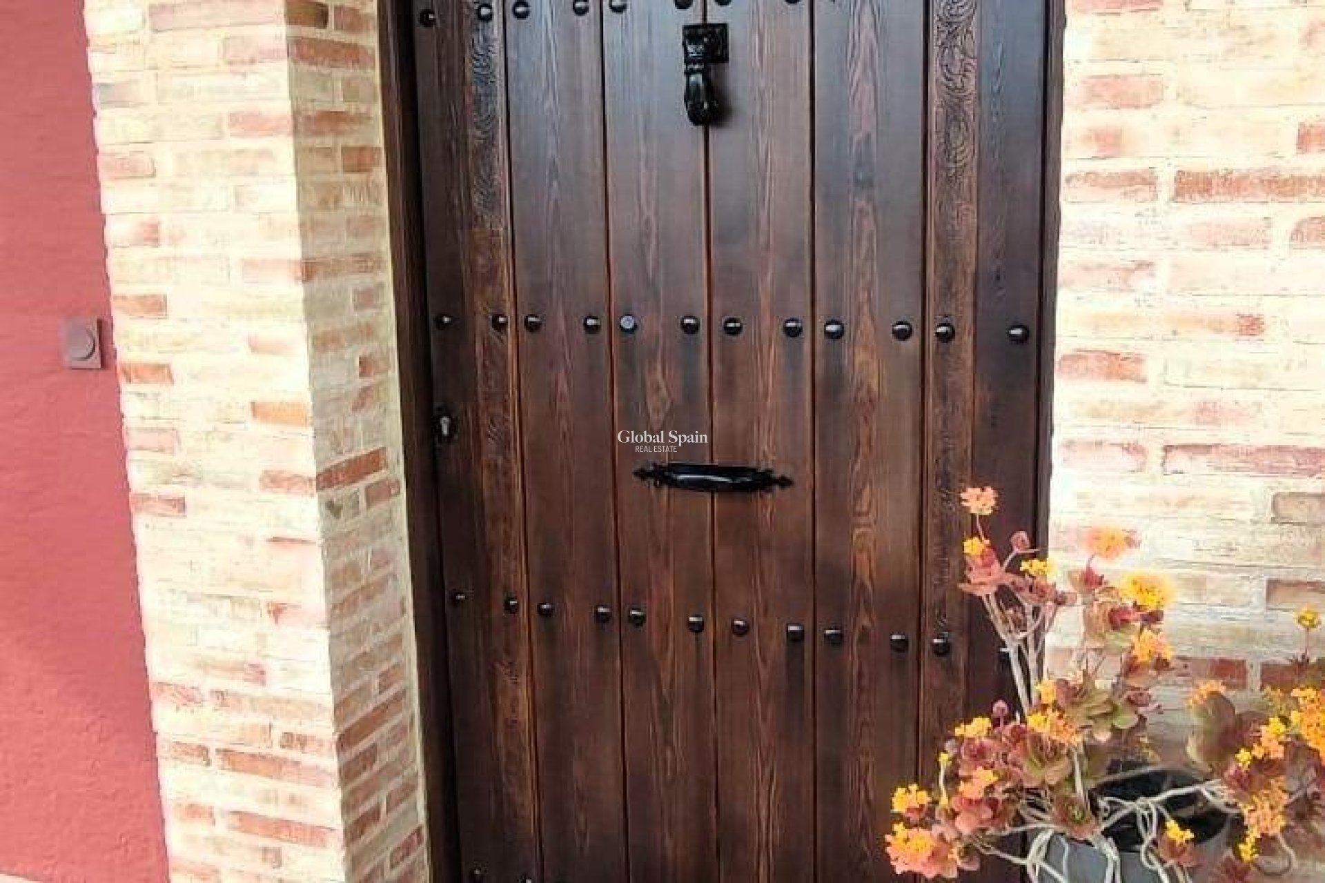 Odsprzedaż - WILLA  -
ORIHUELA - 