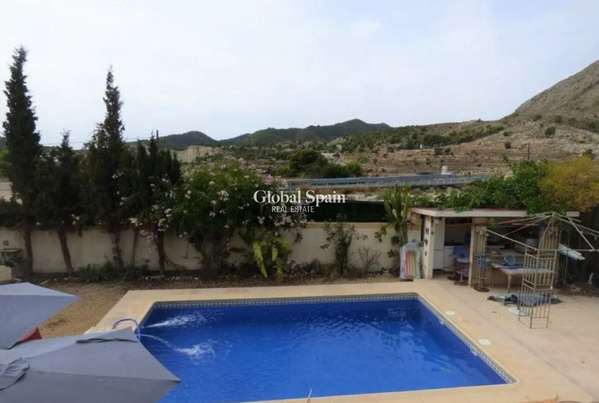 Odsprzedaż - WILLA  -
ORXETA - Costa Blanca