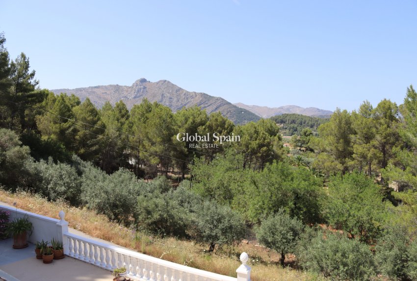 Odsprzedaż - WILLA  -
PARCENT - Inland
