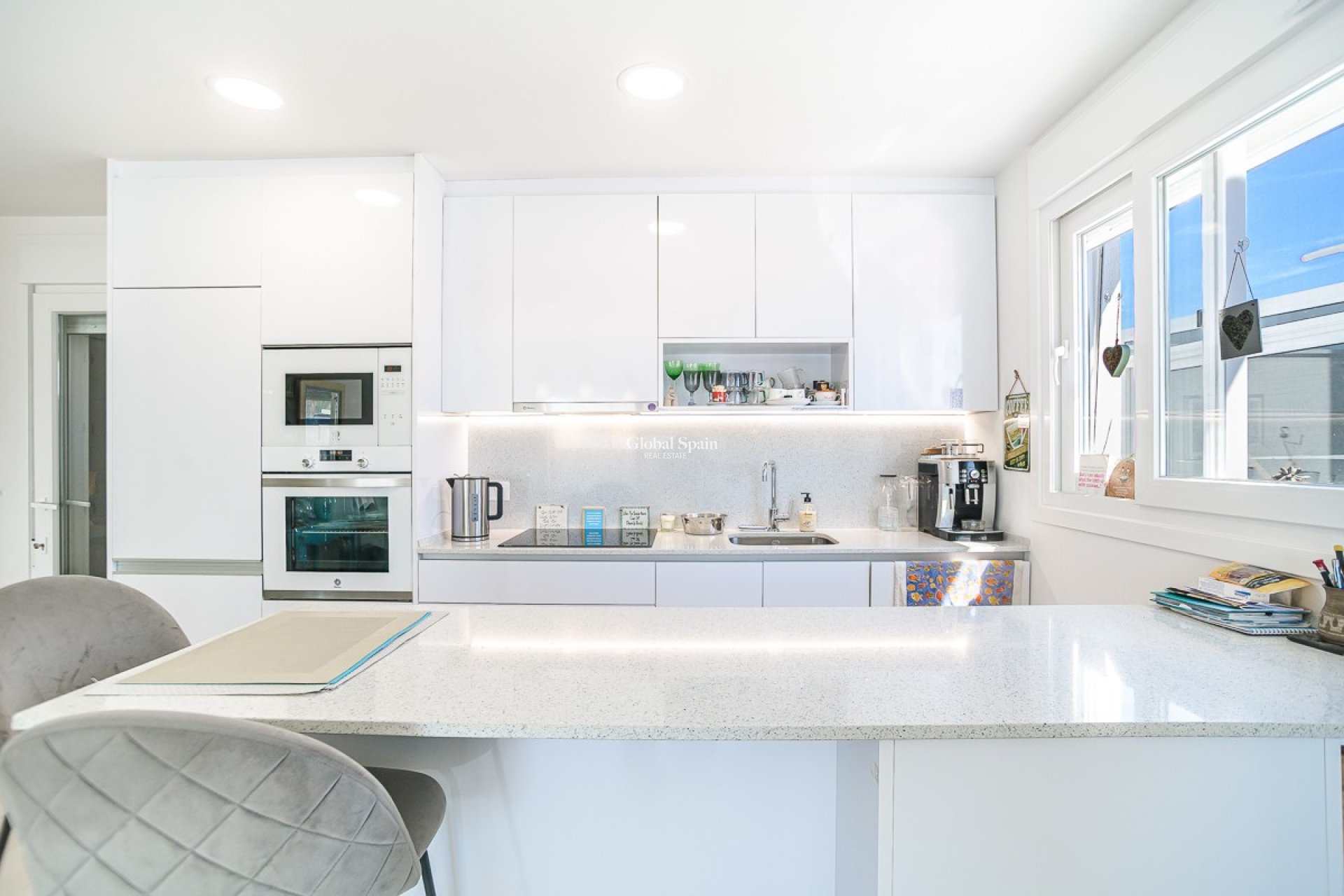 Odsprzedaż - WILLA  -
PILAR DE LA HORADADA