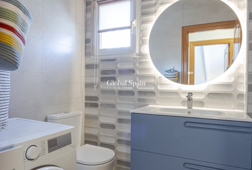 Odsprzedaż - WILLA  -
PILAR DE LA HORADADA - 