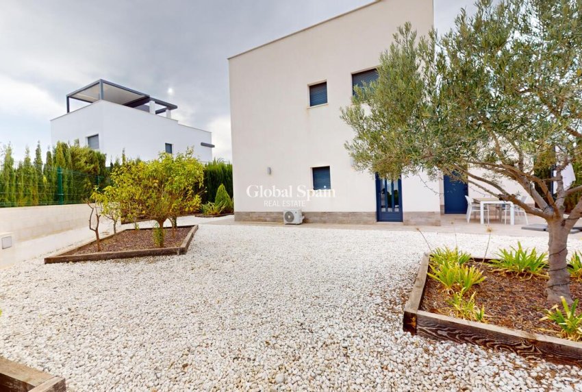 Odsprzedaż - WILLA  -
PLAYA HONDA - 