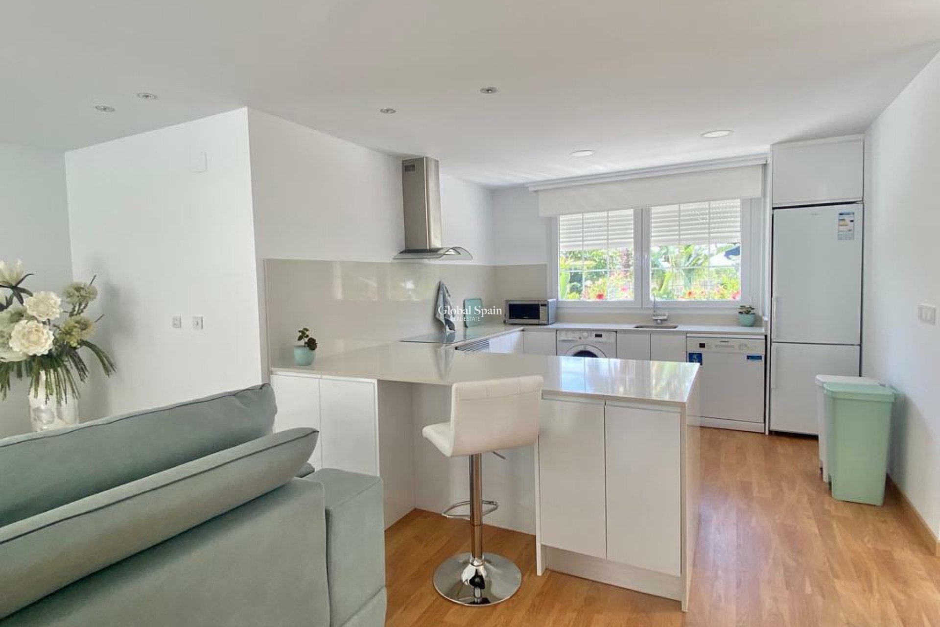 Odsprzedaż - WILLA  -
POLOP - Costa Blanca