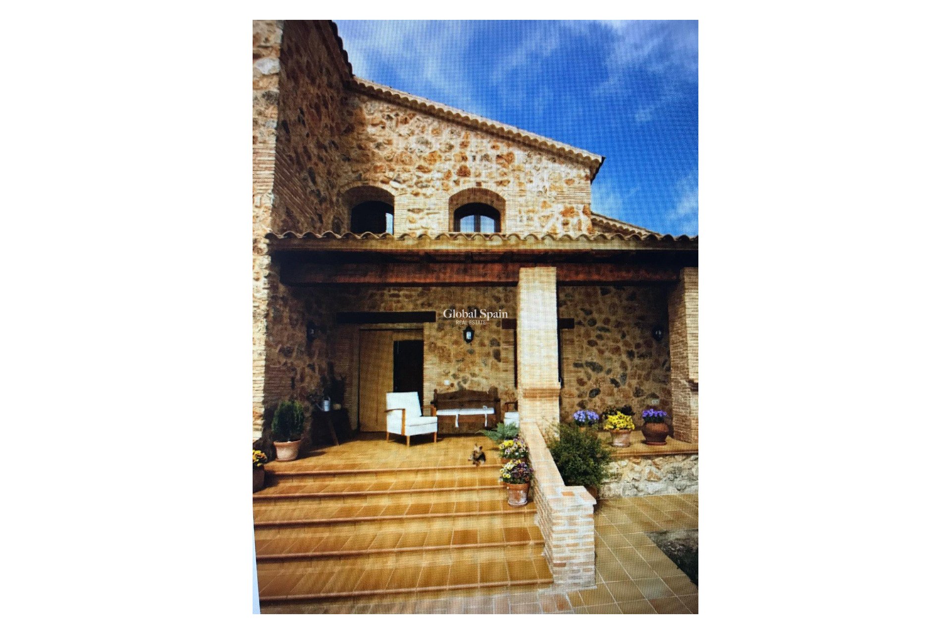 Odsprzedaż - WILLA  -
RIÓPAR - Riopar