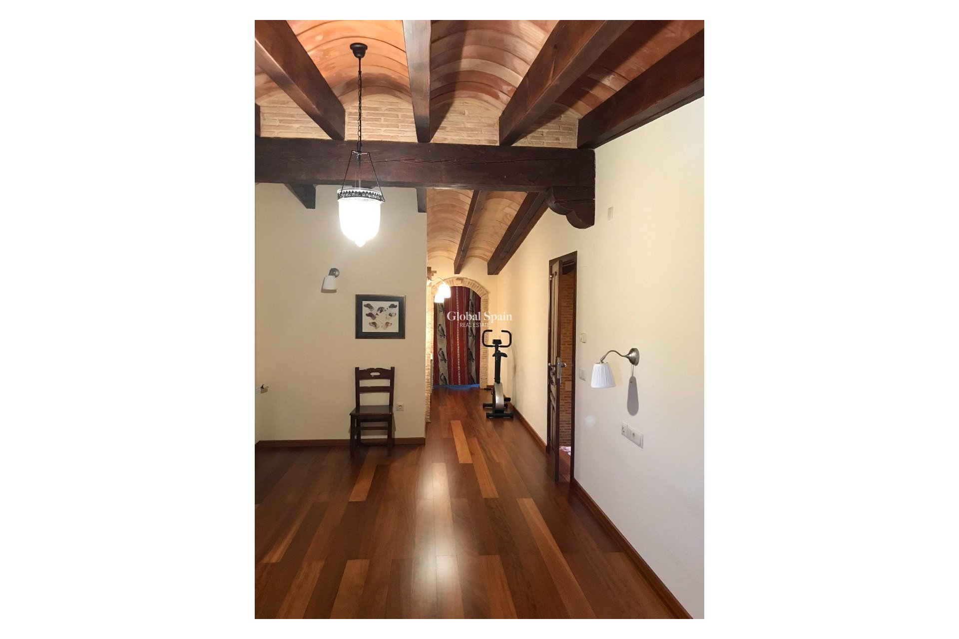 Odsprzedaż - WILLA  -
RIÓPAR - Riopar