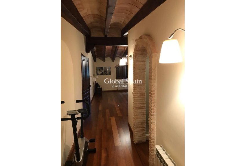 Odsprzedaż - Willa -
Riopar