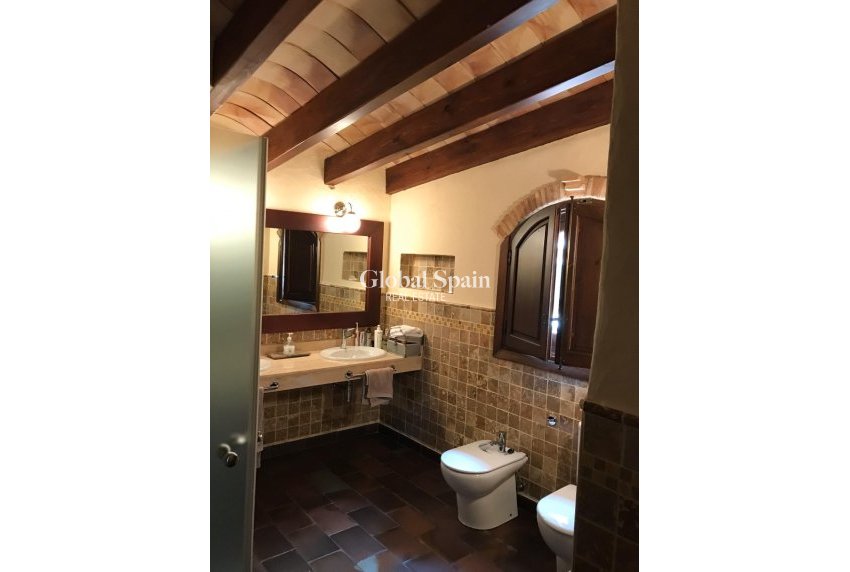 Odsprzedaż - Willa -
Riopar