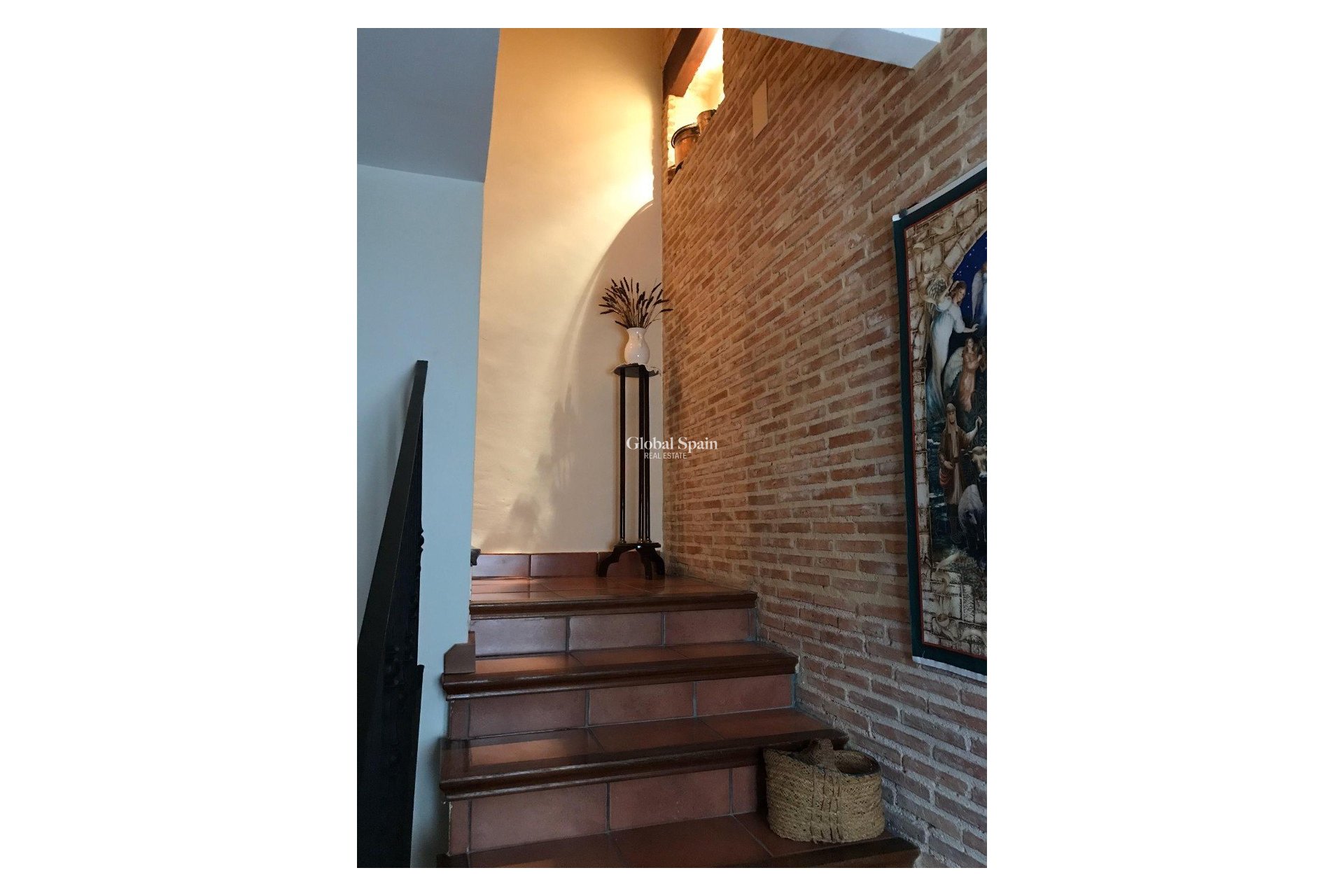 Odsprzedaż - Willa -
Riopar