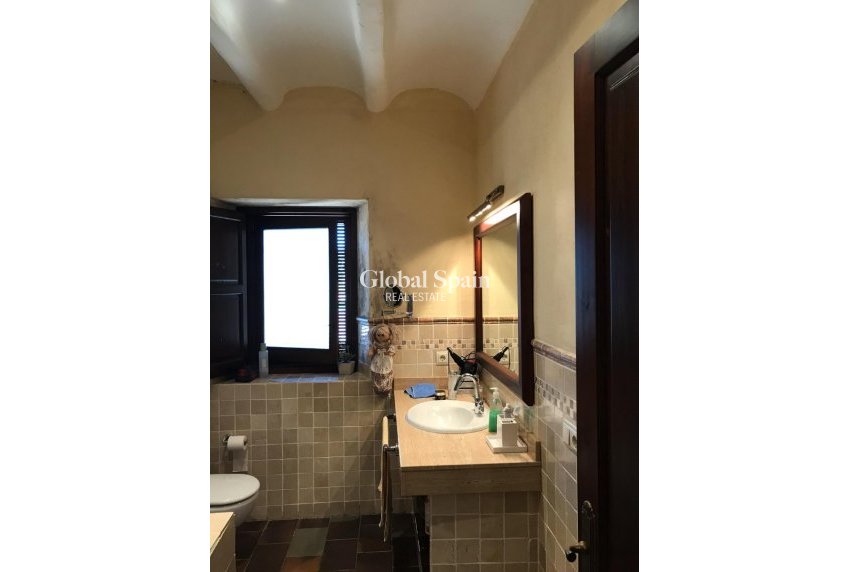 Odsprzedaż - Willa -
Riopar