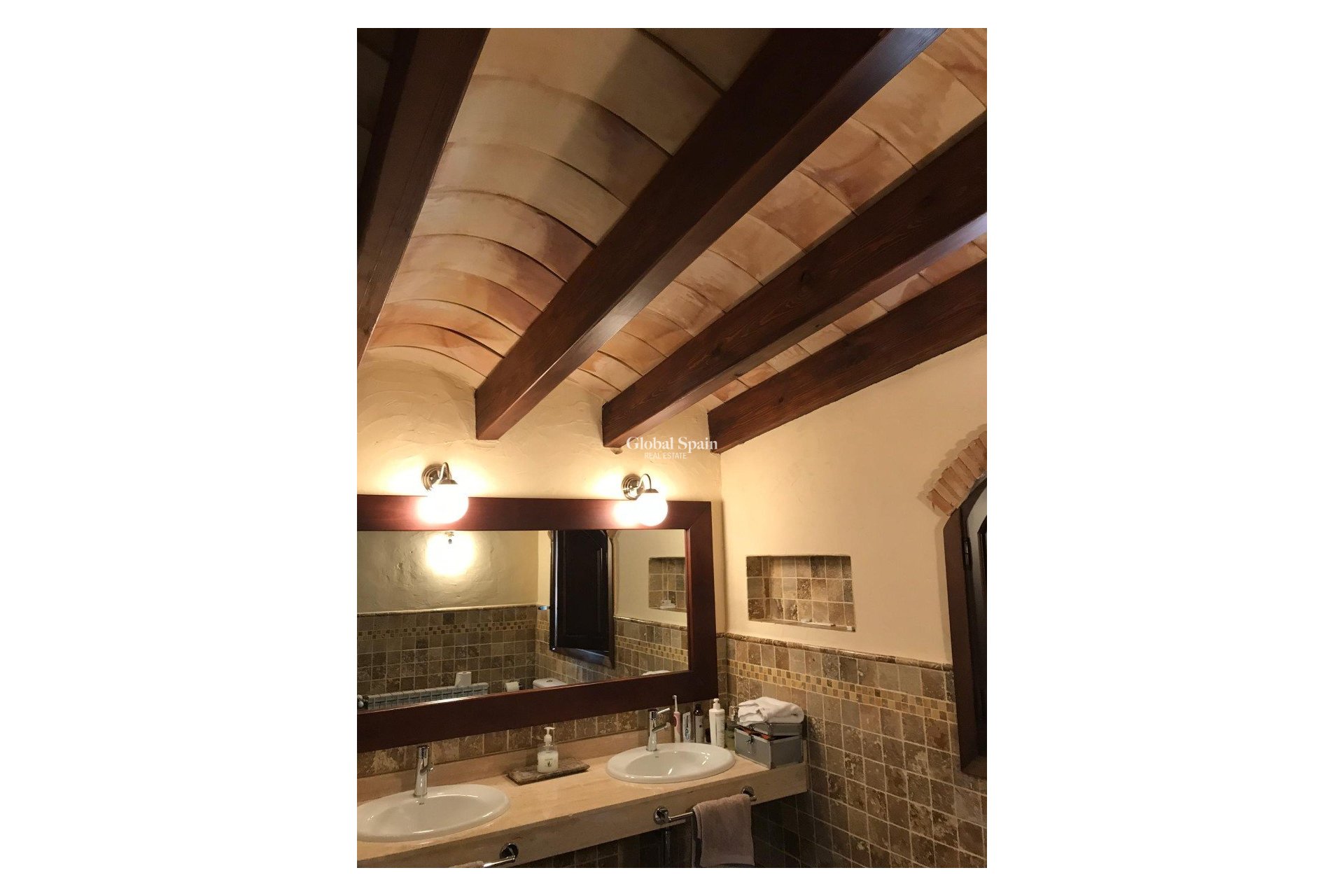 Odsprzedaż - Willa -
Riopar