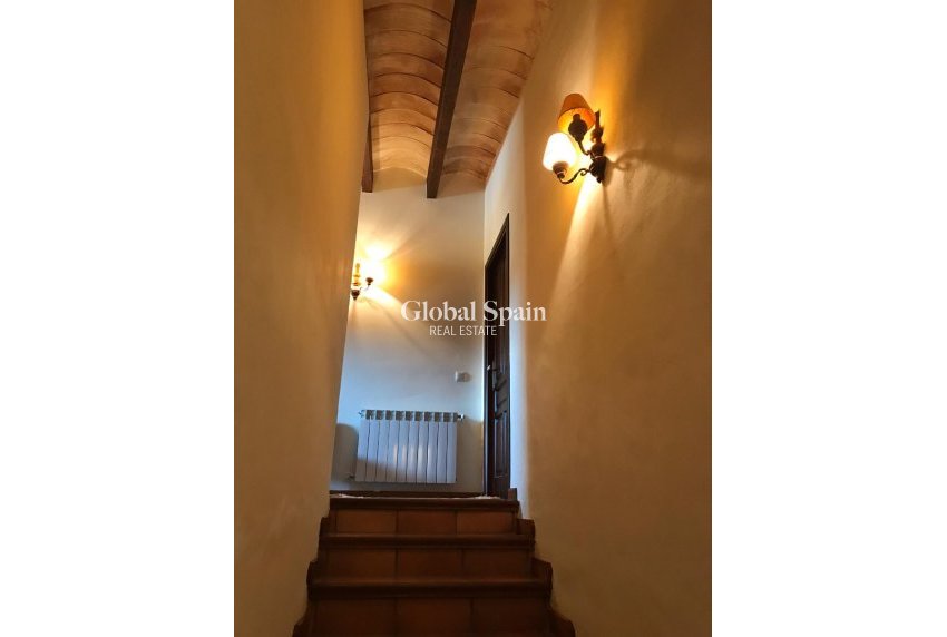 Odsprzedaż - Willa -
Riopar