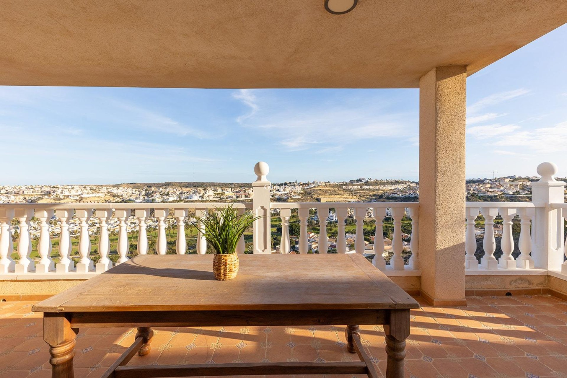 Odsprzedaż - WILLA  -
ROJALES - Campo De Golf La Marquesa